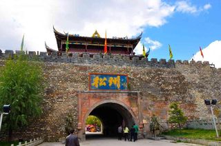 旅行指南|五一浪起来，川西那么大，为什么要去这个地方