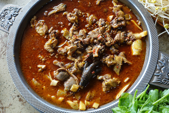 读书铺酸笋鸡创始店餐厅图片