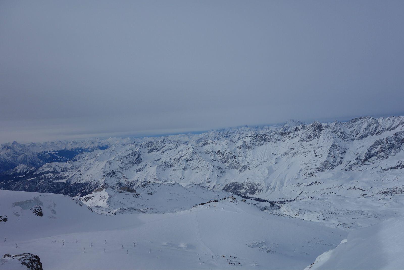 在马特洪峰冰川天堂一览法瑞意三国阿尔卑斯山脉风光