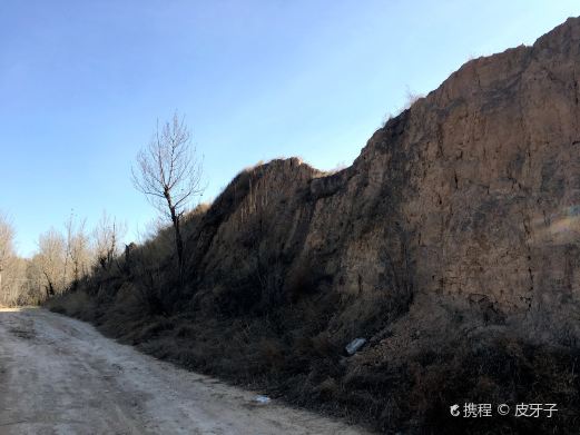 红石峡生态公园-易马城遗址