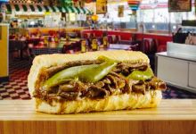 Portillo's Hot Dogs美食图片