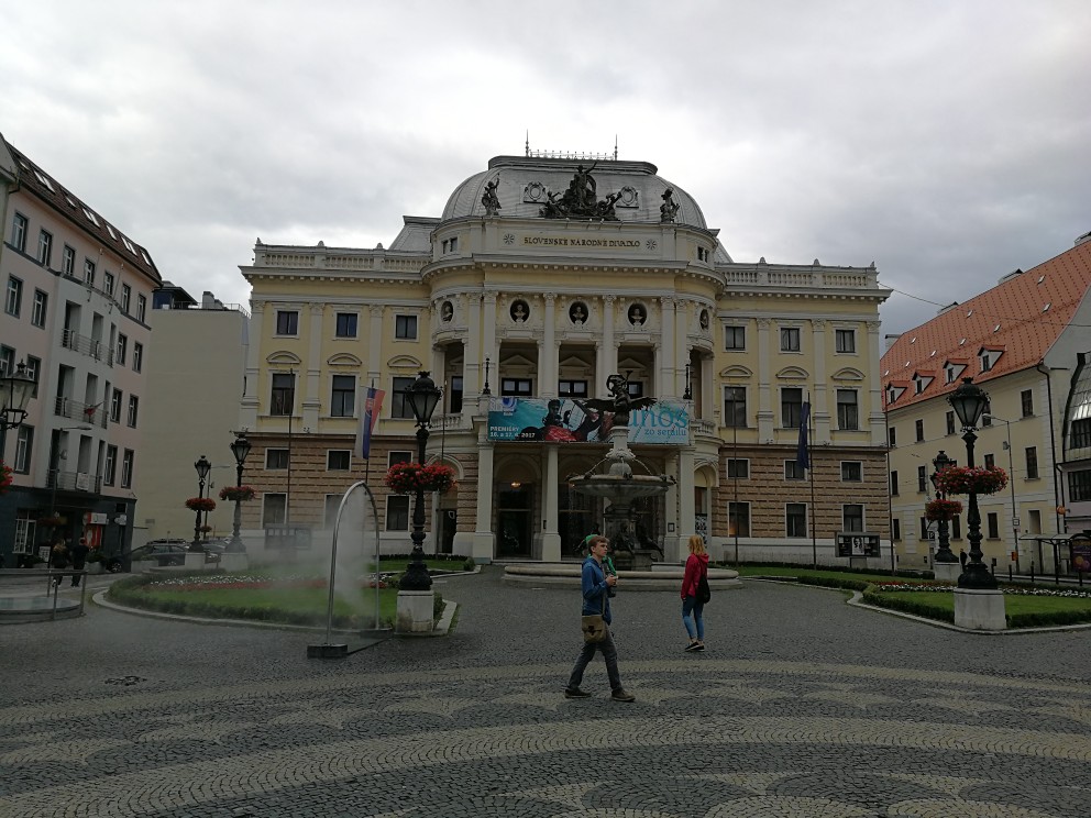 斯洛伐克首都～布拉迪斯拉发国家剧院