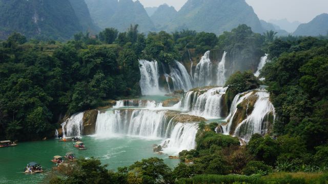 Detian Transnational Waterfall Scenic Area