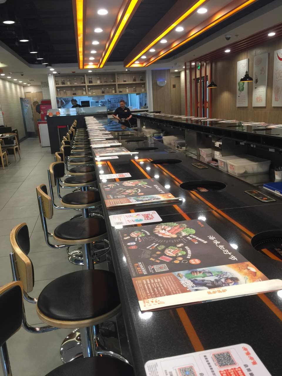 呷哺呷哺(三羊生活广场店)