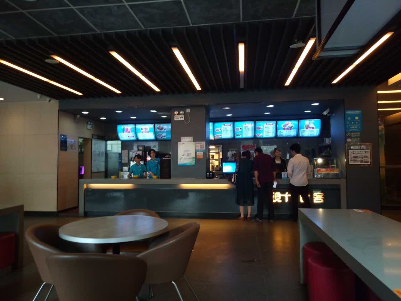 现代食客(信丰店)餐厅图片