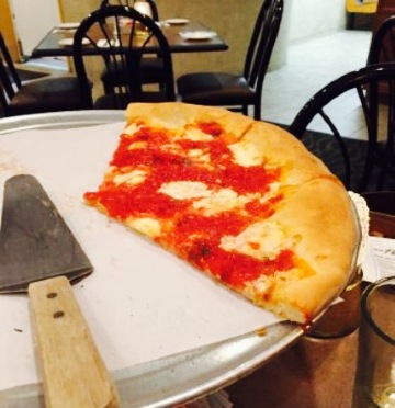 Capone's Gourmet Pizza & Pasta餐厅图片