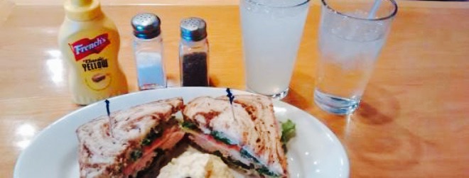 Triple TJ's Cafe餐厅图片