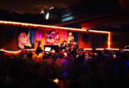 Chan's Egg Rolls and Jazz美食图片