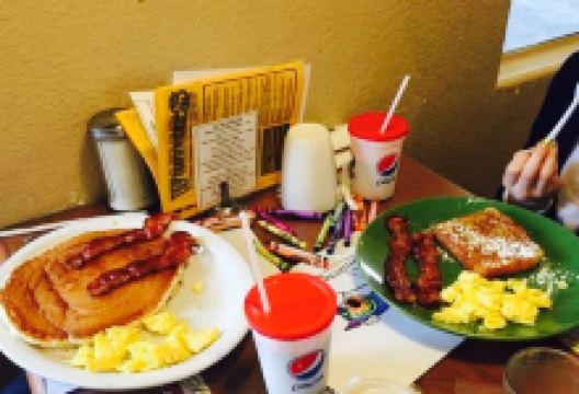 Suzan's Grill美食图片