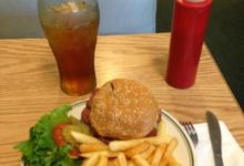 Bubba's Burgers Two美食图片