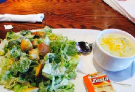 Recovery Sports Grill美食图片