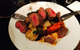Cezar Bistro & Bar