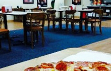 Lloyd's Pizzeria餐厅图片