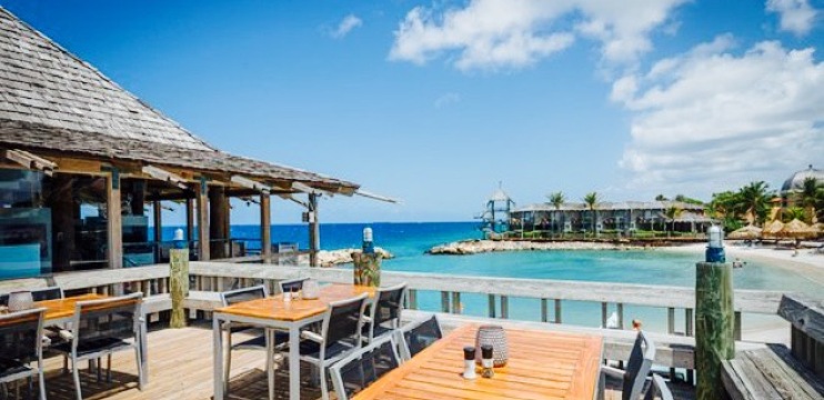 Blues Bar & Restaurant