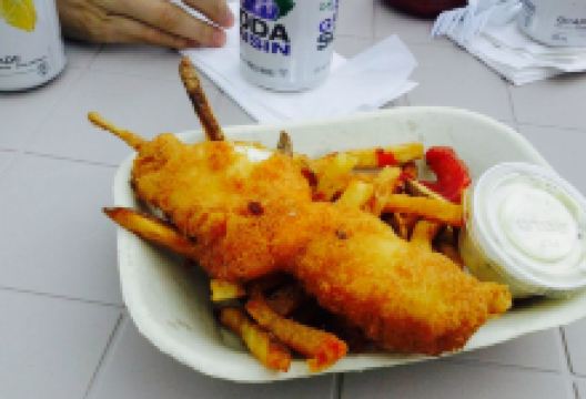 Frisky Fresh Fish美食图片