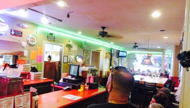 Bert's Hometown Grill & Pizzeria餐厅图片