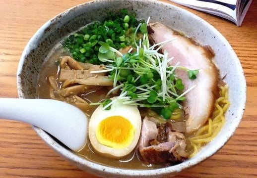 Noodles and Keserasera