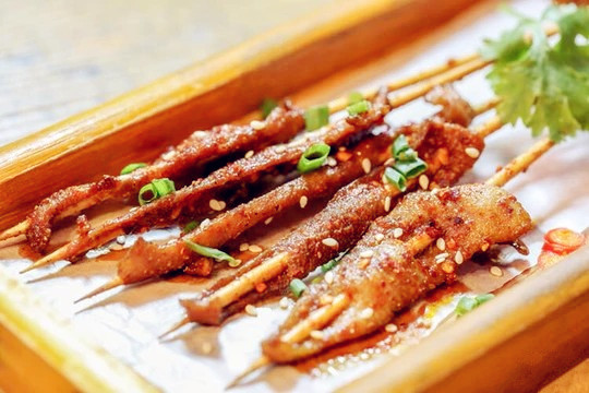 探食的螺蛳鸭脚火锅