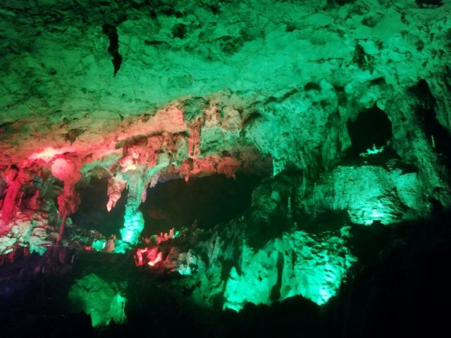 Yiling Cave