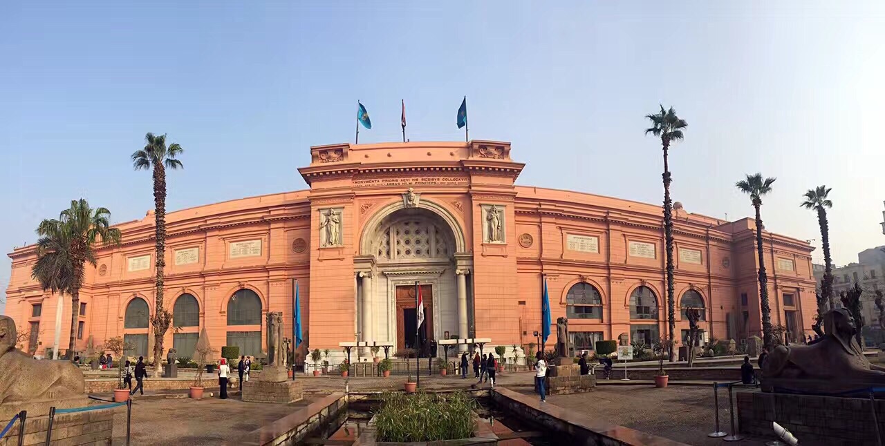 埃及博物馆：位于尼罗河东岸，是由被埃及人称为“埃及博物馆之父