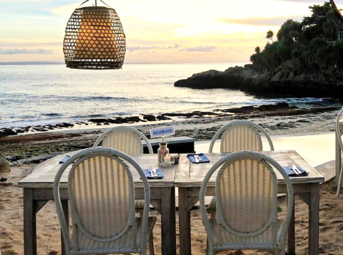 SANDY BAY BEACH CLUB