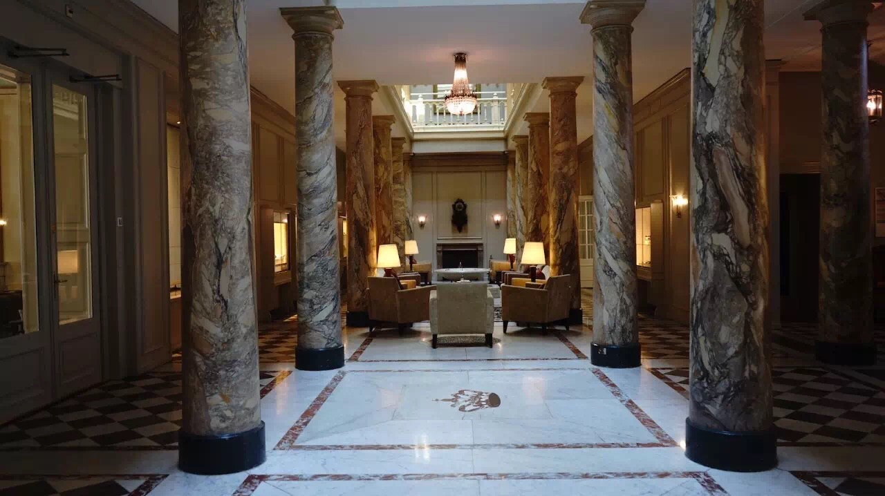 #神奇的酒店 吸引了无数尊贵客人造访的日内瓦湖畔的瑰宝