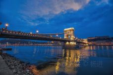 塞切尼链桥-布达佩斯-尊敬的会员
