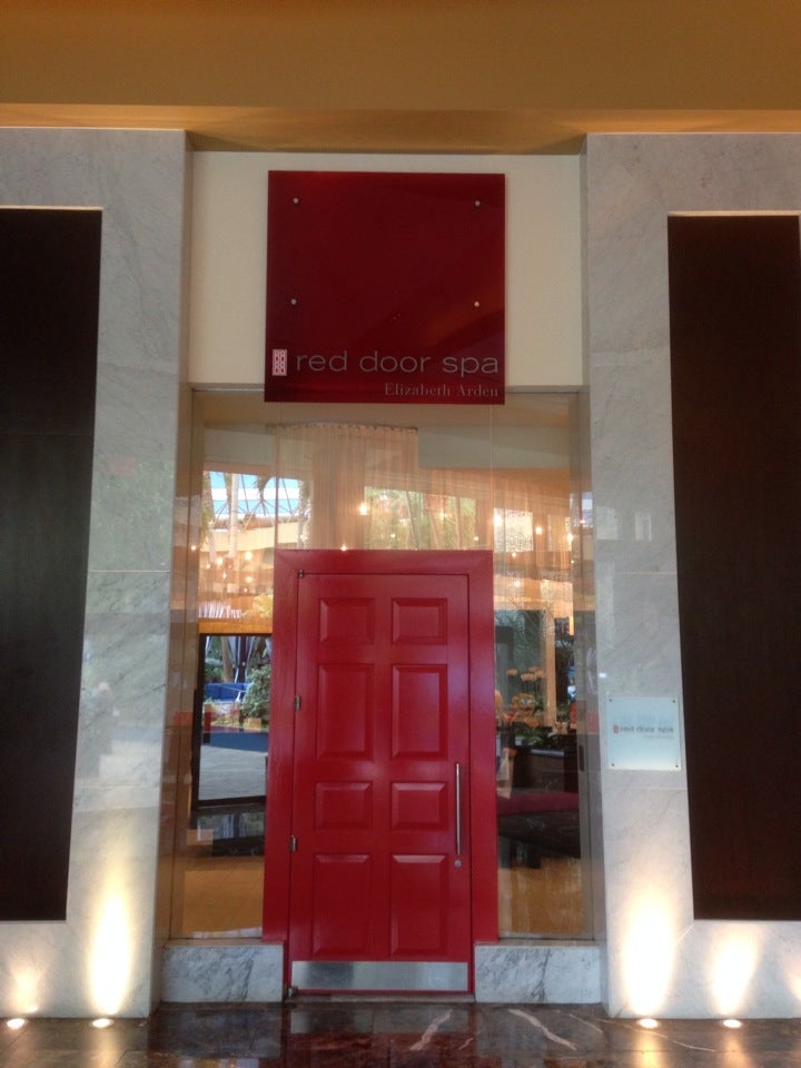 Elizabeth Arden Red Door Spa Travel Guidebook Must Visit
