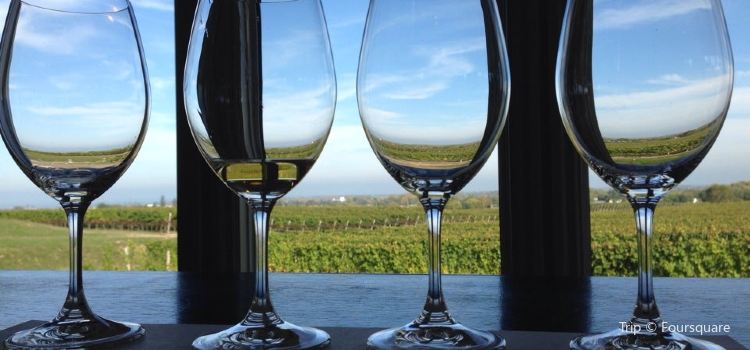 Thirty Bench Wine Makers Travel Guidebook Must Visit Attractions