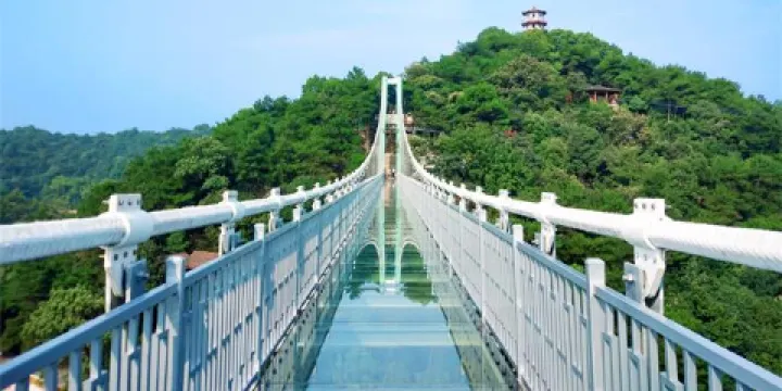 長沙石燕湖生態旅遊景區-天空玻璃橋