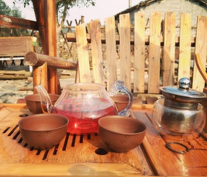 昆仑国际青年旅舍酒吧餐厅图片