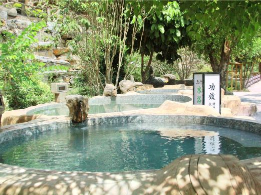龙门水都鲤鱼湾温泉