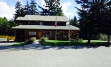 The Ravenous Raven Lodge and Restaurant-Powell River D