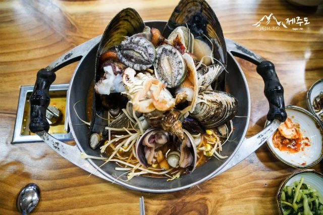 Sanxing acupoint seafood pot