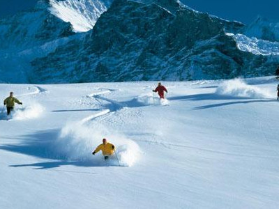 一生必去的九大滑雪场，这个冬天一起去滑雪 滑雪季来临，滑遍天下所有滑雪场是每一个滑雪爱好者的愿望，世