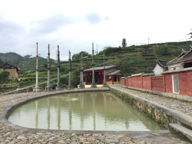 塔下村