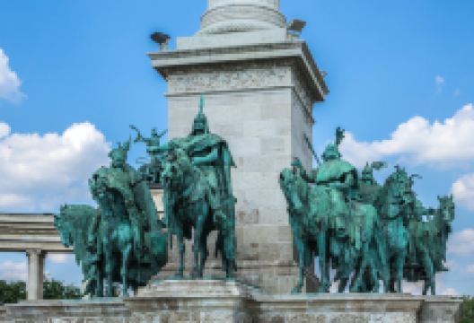 千年纪念碑景点图片