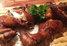 马尼拉市美食图片-烤猪腿