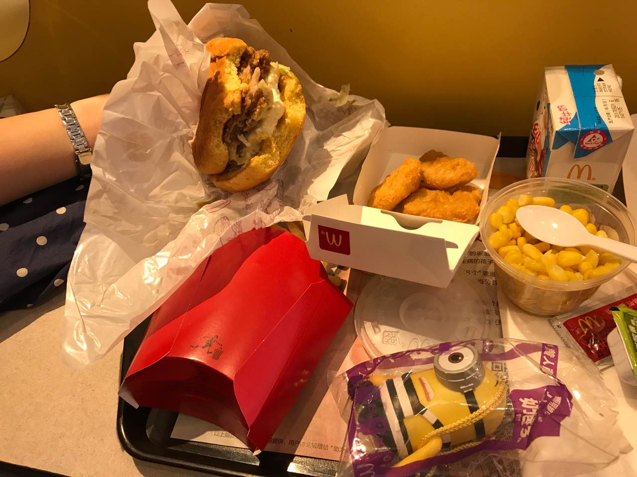 麦当劳(荆门东方百货餐厅)