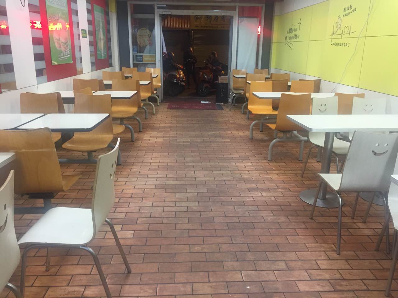 华莱士炸鸡汉堡(福鼎华福店)餐厅图片