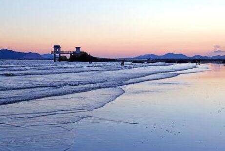 Silver Sand Beach