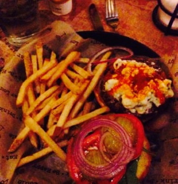 Bar Louie - Streets of St. Charles餐厅图片