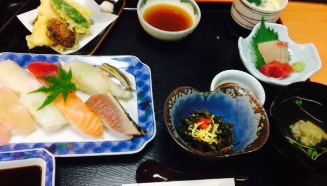 Japanese Cuisine Ishimuro餐厅图片