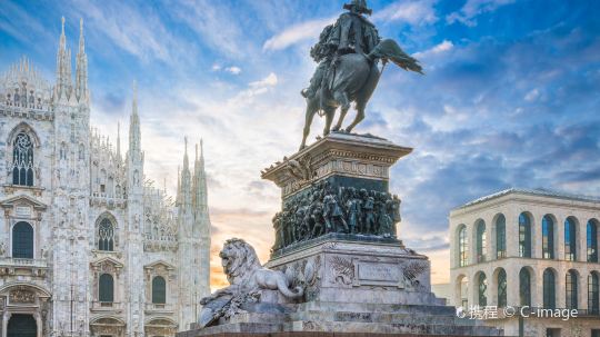 米兰大教堂广场