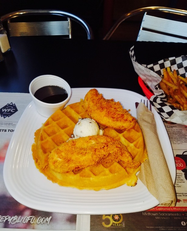 Kiki's Chicken Place餐厅图片