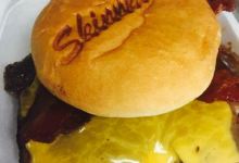 Skinner's Ribs & Bar-B-Que美食图片