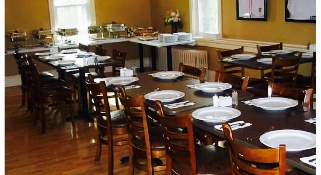 Spectators Bar and Grille餐厅图片