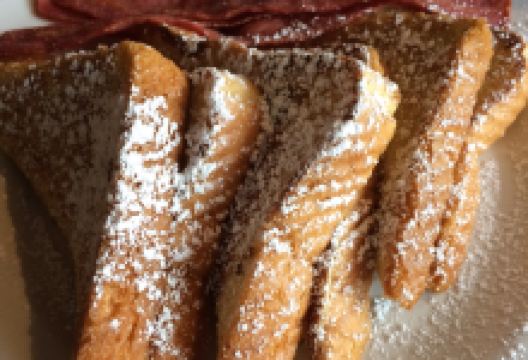 Famous Toastery美食图片