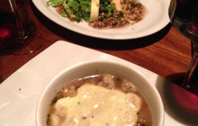 Tree House Restaurante & Cafe餐厅图片