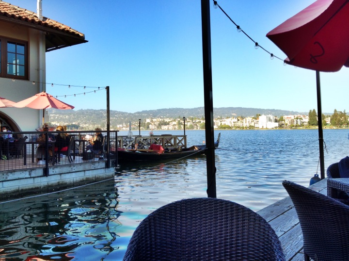 The Lake Chalet Seafood Bar & Grill餐厅图片